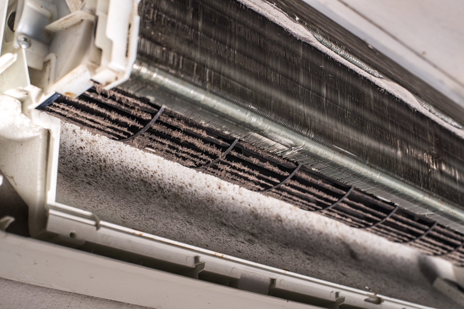 天氣轉冷，仍要洗冷氣？Why？